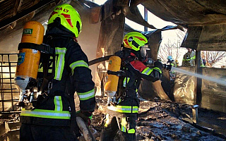 Pożar domu wielorodzinnego koło Olsztyna